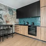 Spacious In A Quiet Area Of By Renters Lejlighed