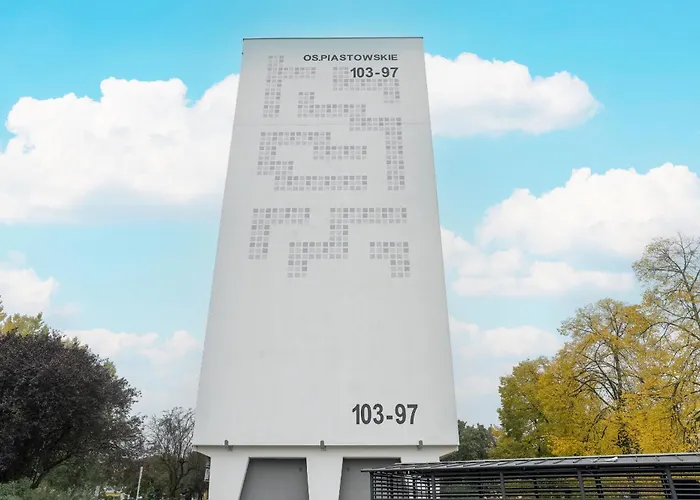 Spacious In A Quiet Area Of By Renters * Poznań