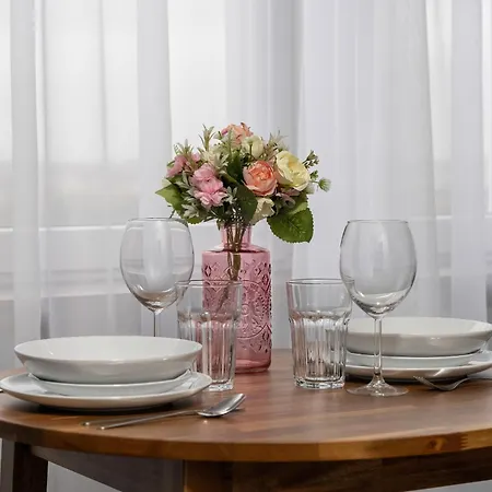 Spacious In A Quiet Area Of By Renters * Poznań