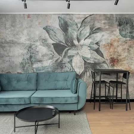 Spacious In A Quiet Area Of By Renters Poznań