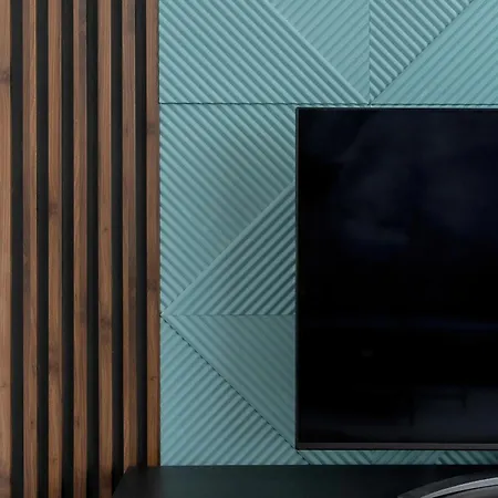 Spacious In A Quiet Area Of By Renters * Poznań