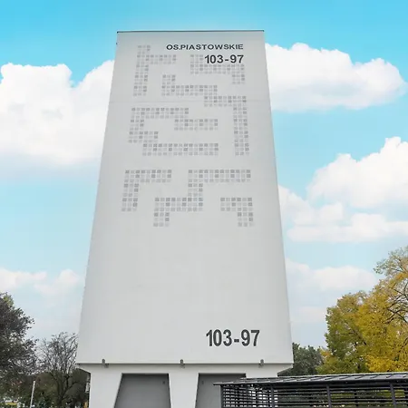 Spacious In A Quiet Area Of By Renters * Poznan